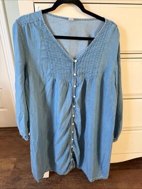 Old Navy Light Blue V-Neck Button Front dress with Pintucks